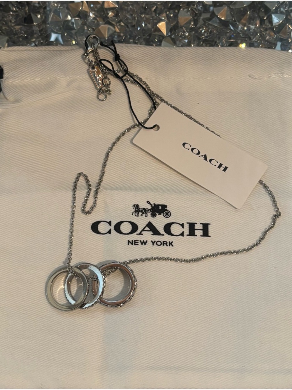 ✨ Coach Triple Ring Pendant Necklace Silver Tone NWT ✨ - Picture 11 of 16